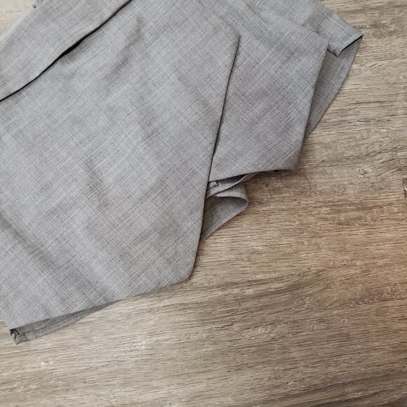 Talula Aritzia Berklee Shorts Grey Wool Blend Sz 2 - Picture 4 of 7